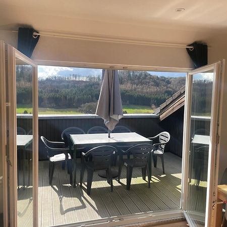 Traumhaus Am Wald 2 Apartment Daun Bagian luar foto