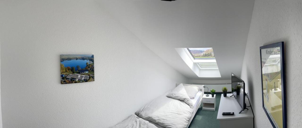Traumhaus Am Wald 2 Apartment Daun Bagian luar foto