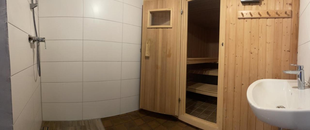 Traumhaus Am Wald 2 Apartment Daun Bagian luar foto