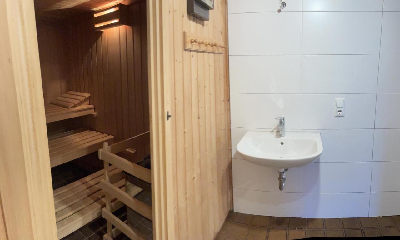 Traumhaus Am Wald 2 Apartment Daun Bagian luar foto